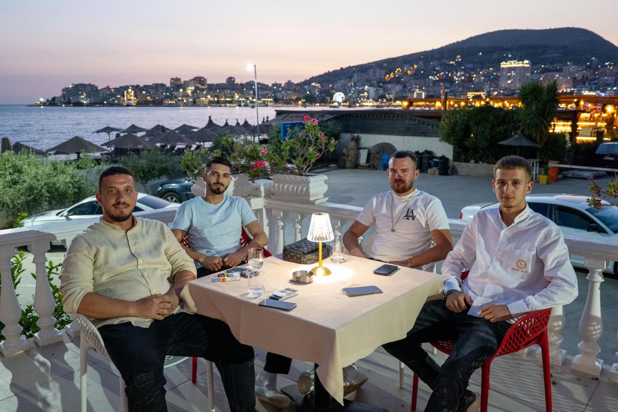 Hotel Sejko Sarandë Esterno foto