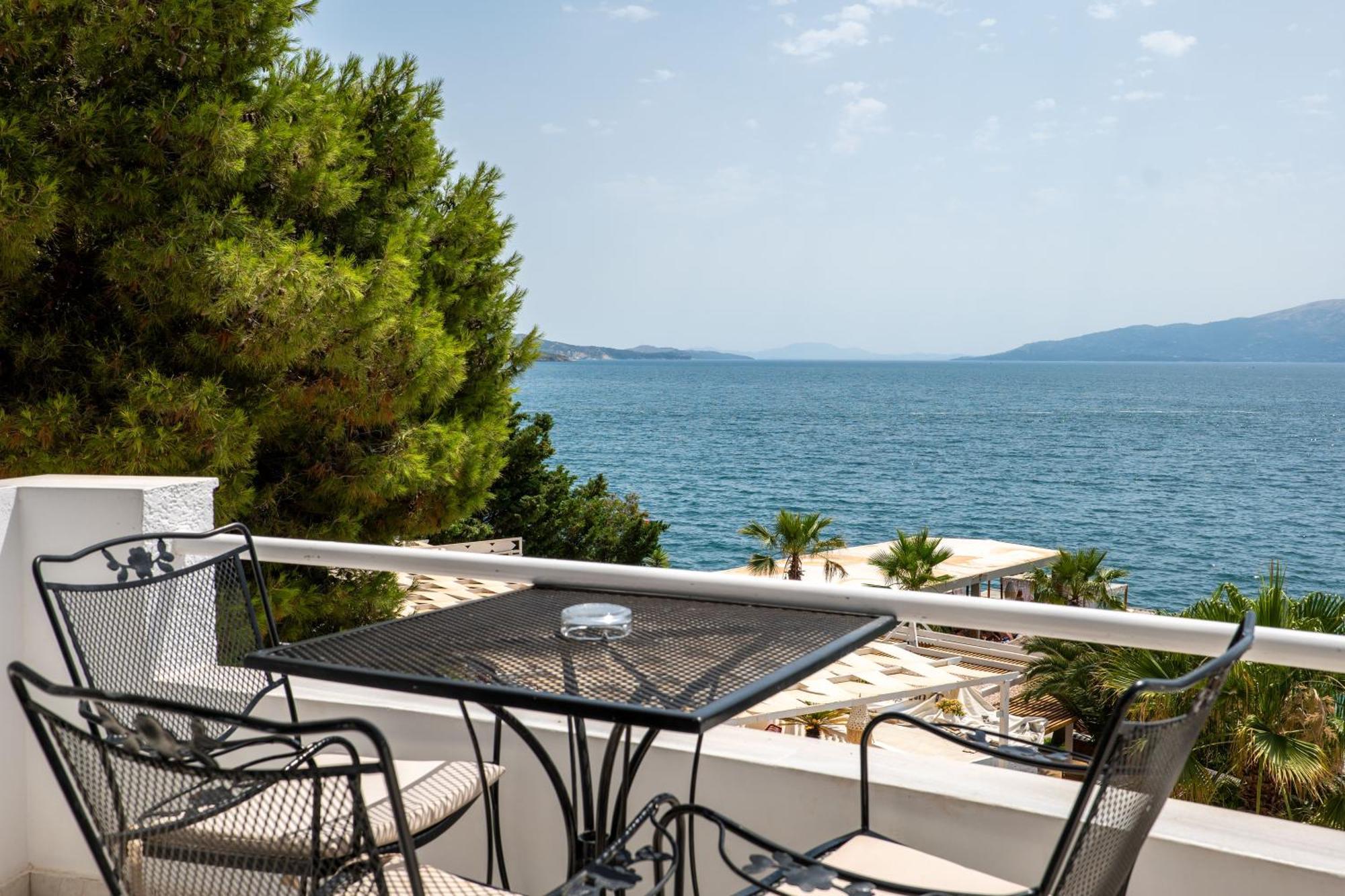 Hotel Sejko Sarandë Esterno foto