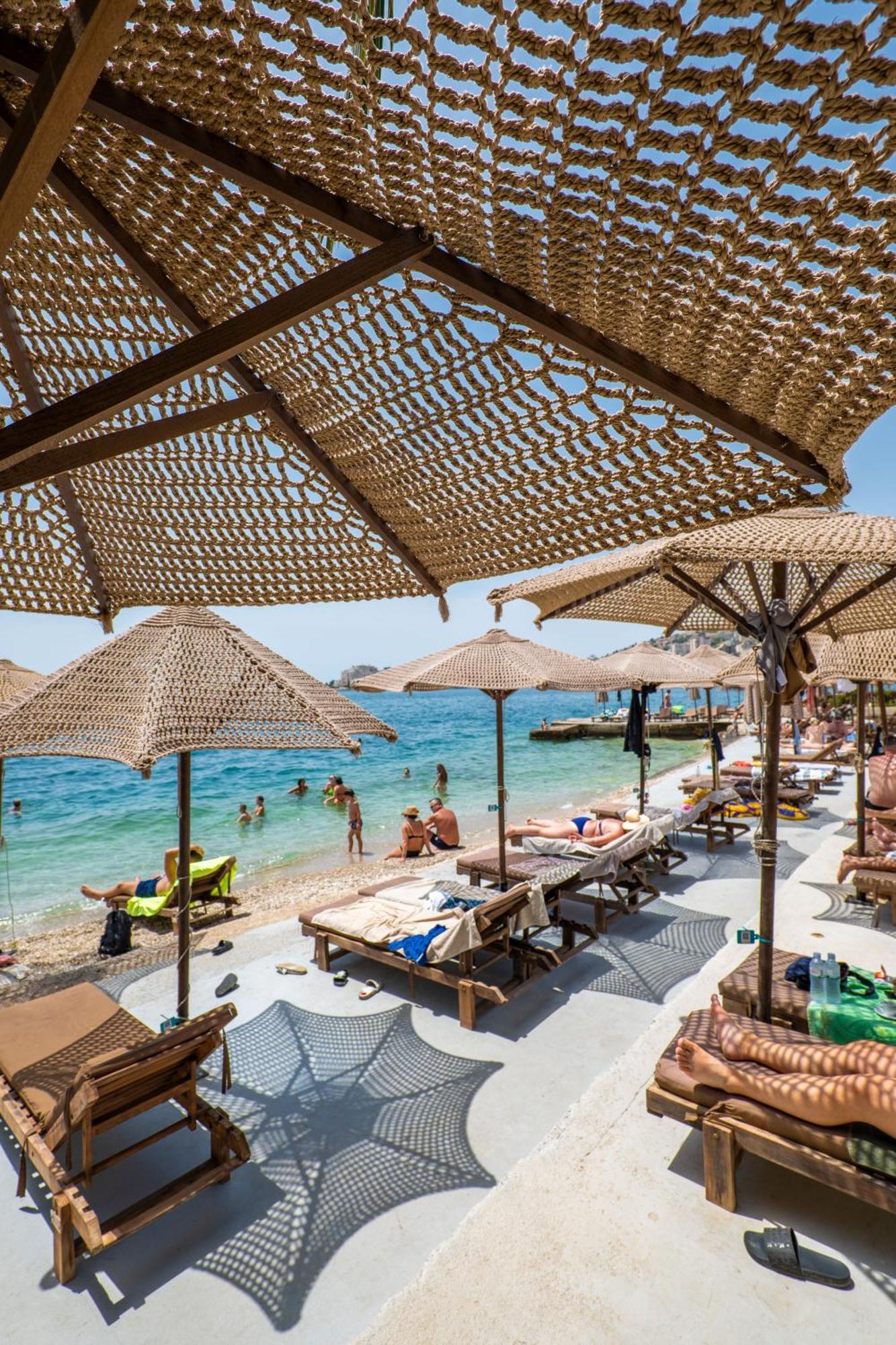 Hotel Sejko Sarandë Esterno foto